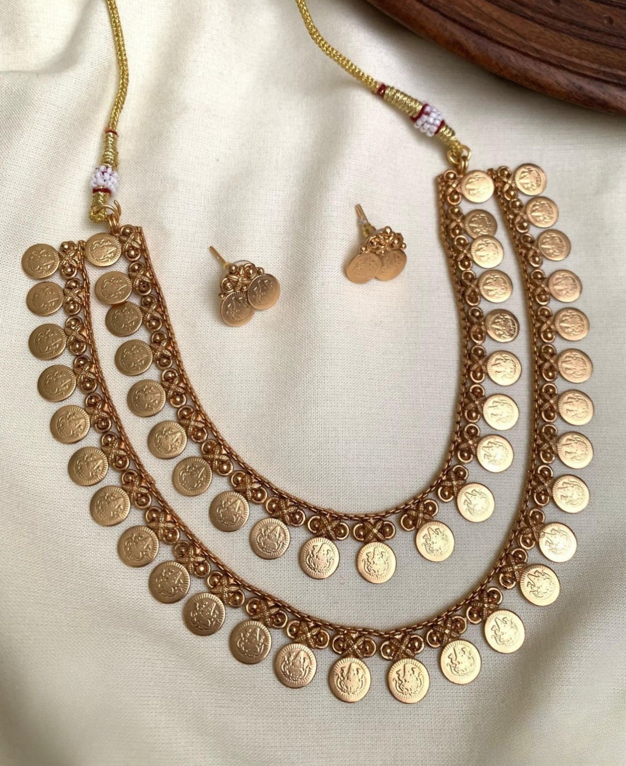 2 LAYERED COIN NECKLASE