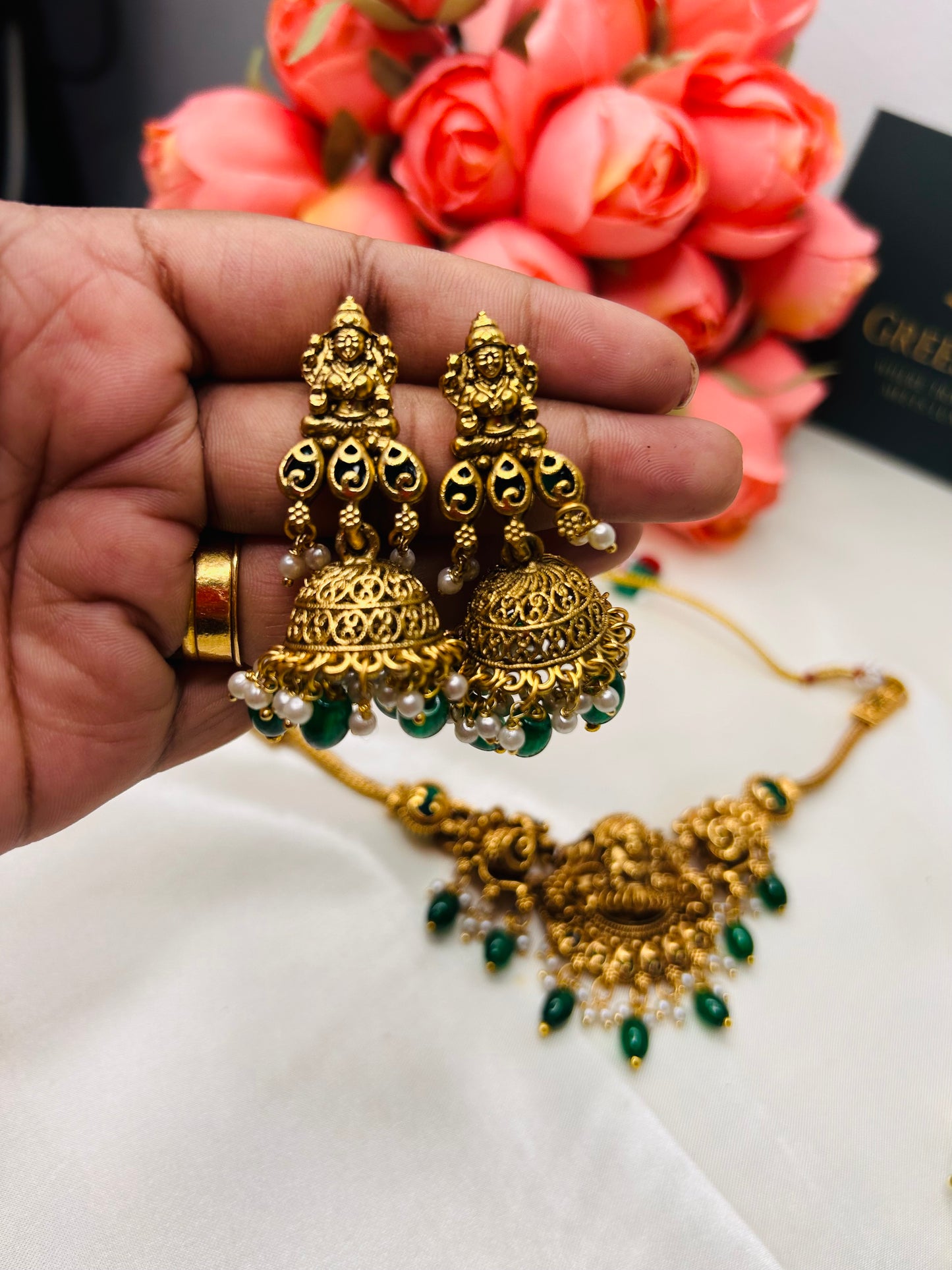 LEKSHMI HIGH NECK CHOCKER