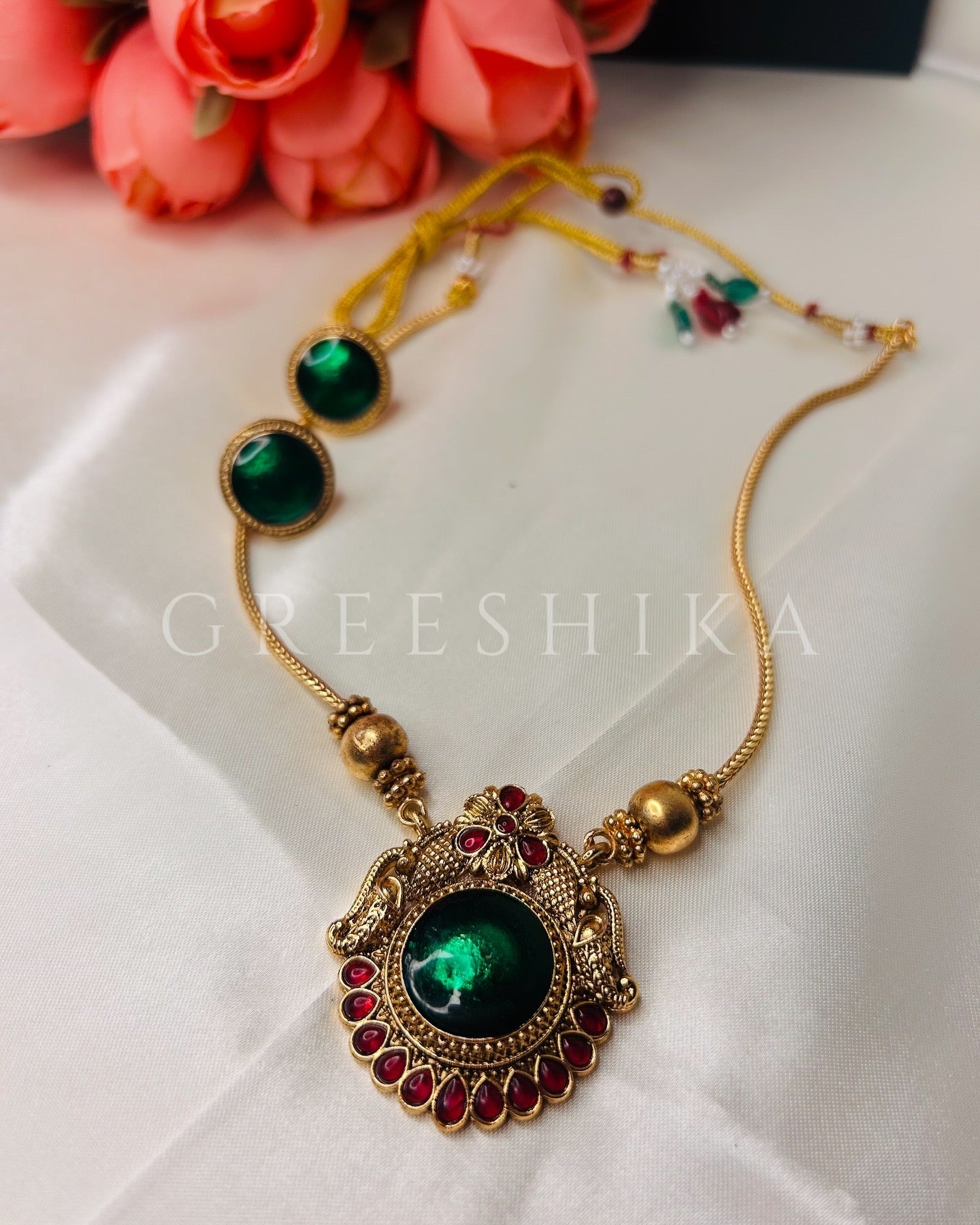 MADHI PENDANT SET- palakka