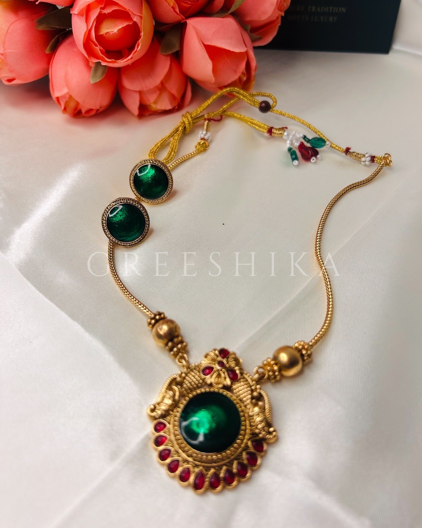 MADHI PENDANT SET- palakka