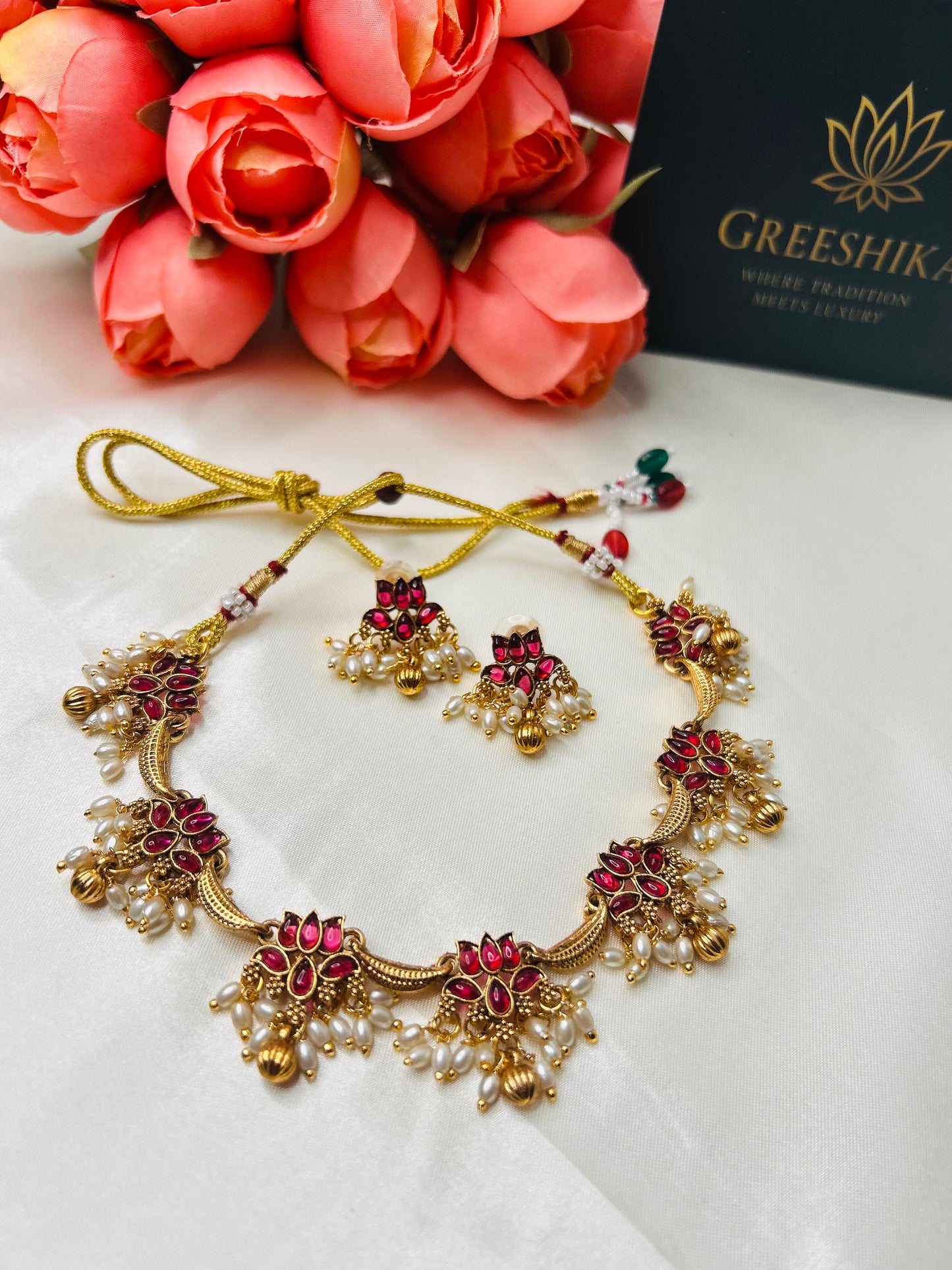 RUBY WHITE STONE PEARL LOTUS NECKLASE