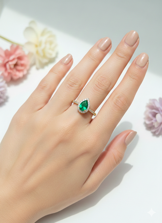 Almond Ring- Emarald Green