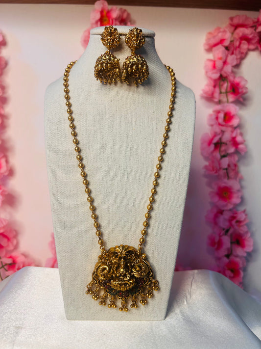 Daivik Gold Chain