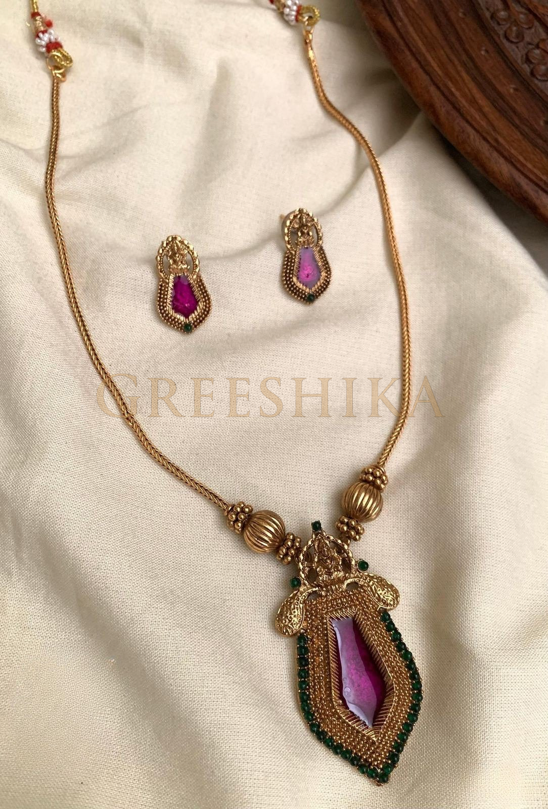 Vadamalli Palakka Pendant