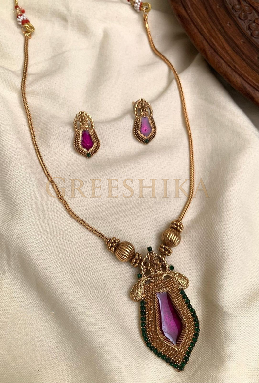 Vadamalli Palakka Pendant