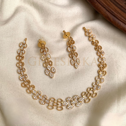 Petals AD Stone Necklace