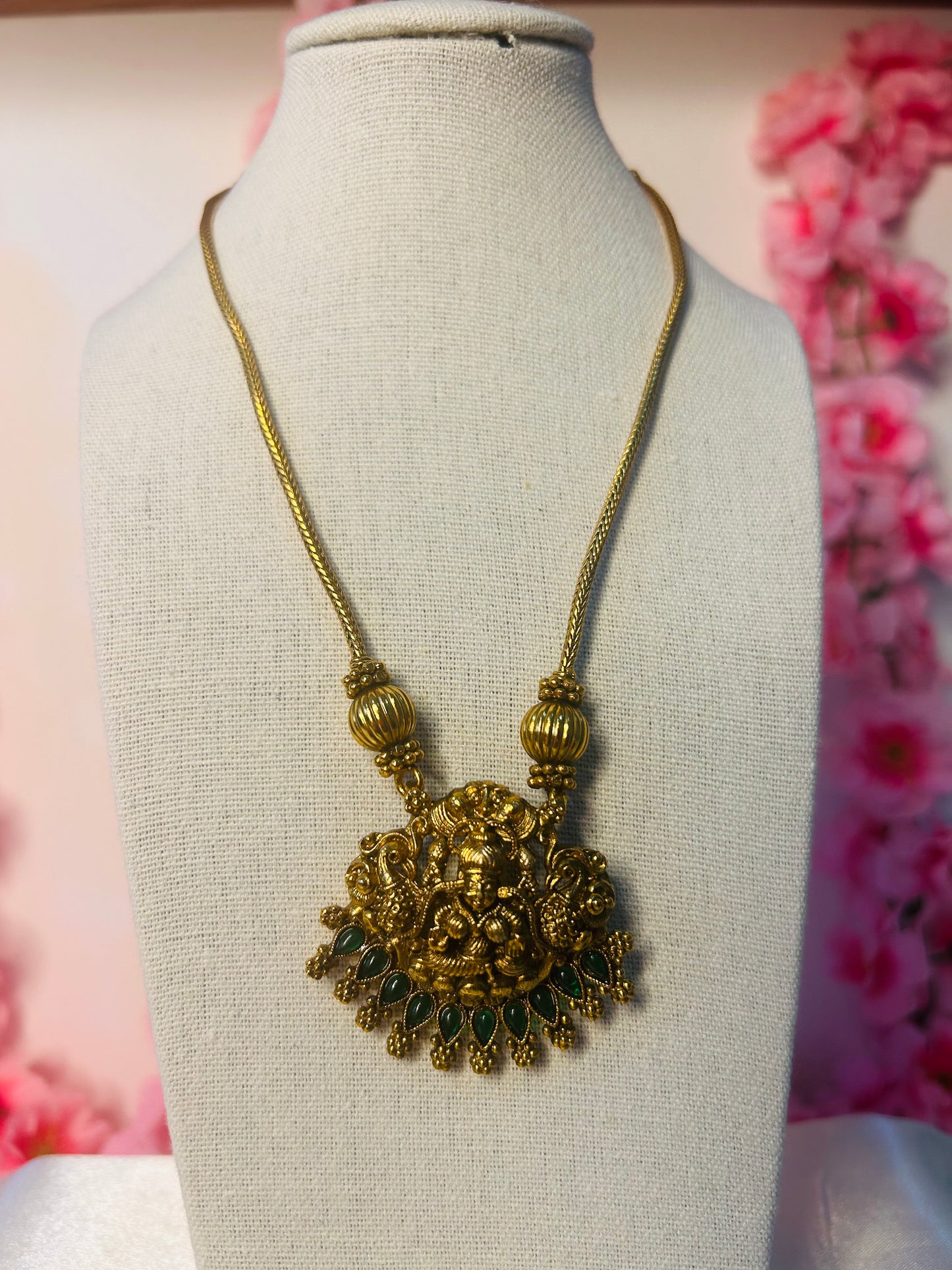 Daivik gold chain V2.0