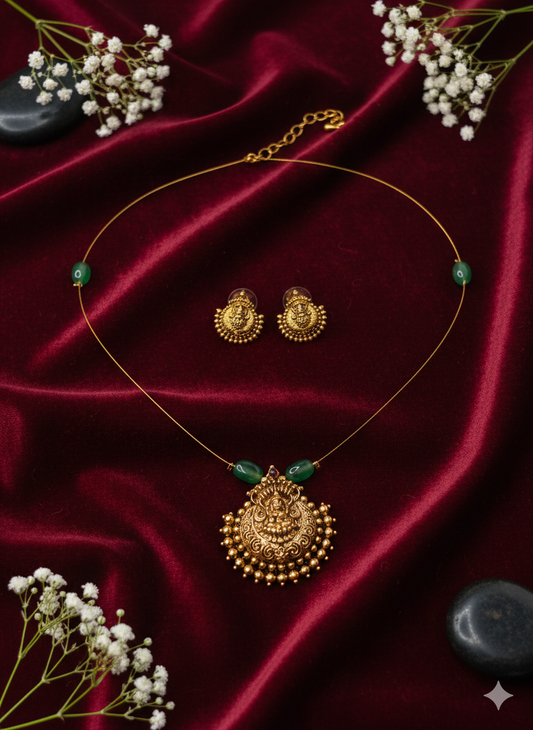 LEKSHMI BIG PENDANT  INVISIBLE SET