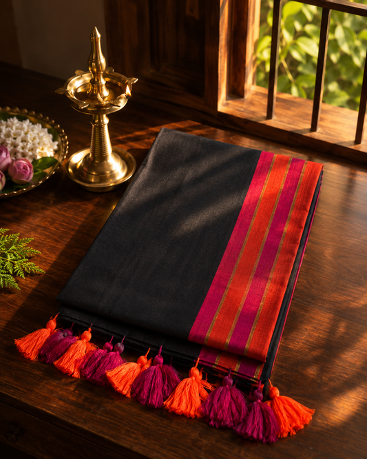 Mulcotton black with kanchi border -MK08
