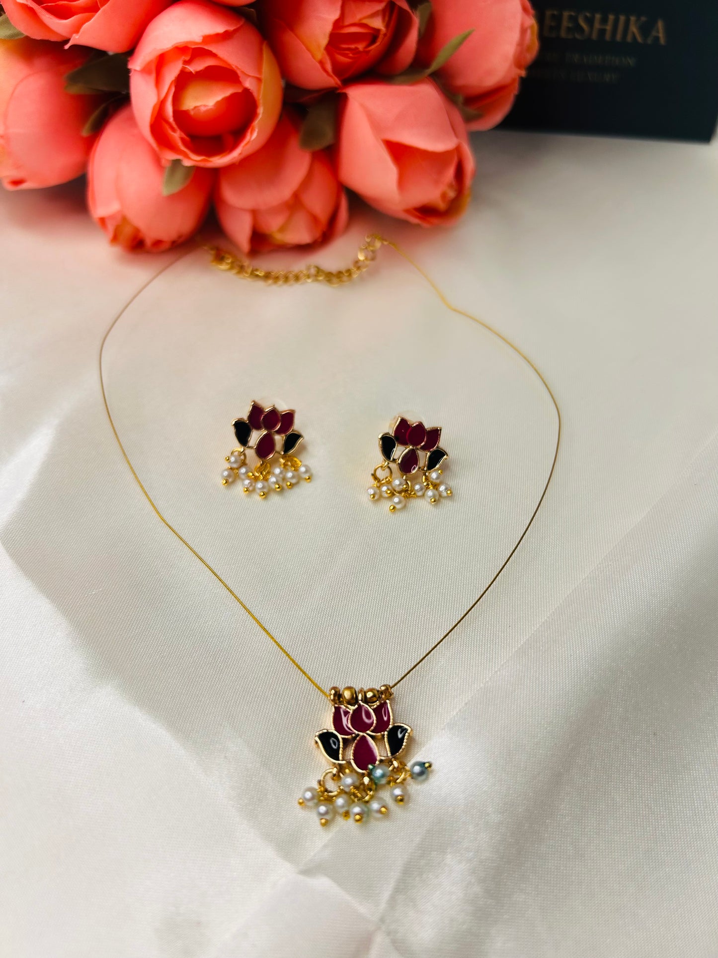 LOTUS INVISBLE SET