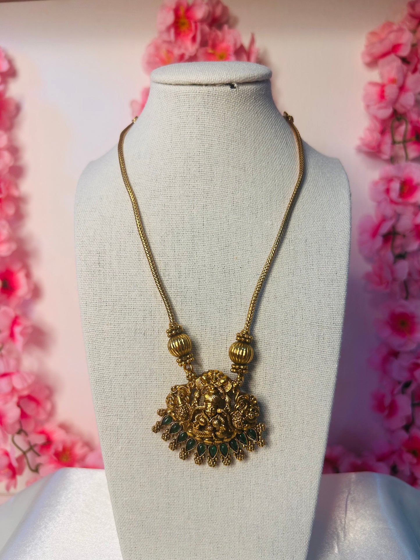 Daivik gold chain V2.0