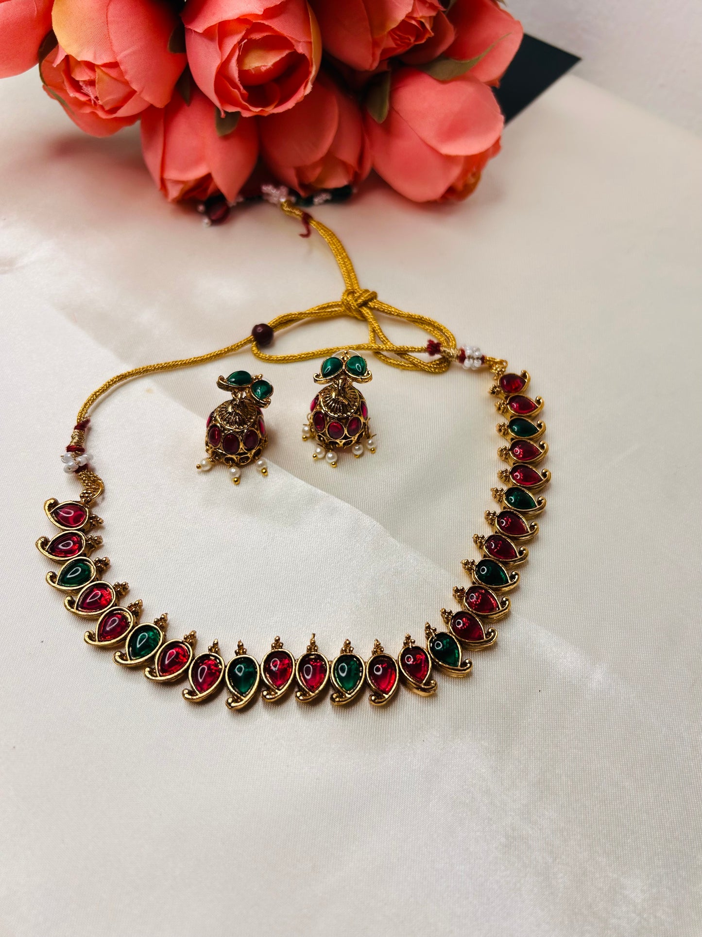 MANGO STONE SHORT NECKPIECSE WITH JHUMKA