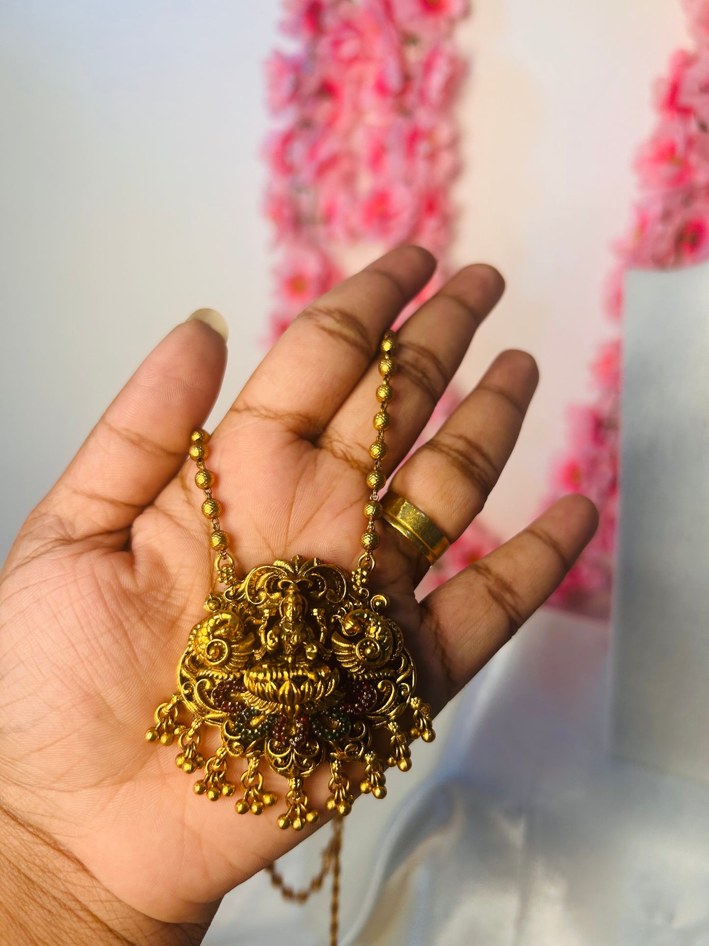 Daivik Gold Chain