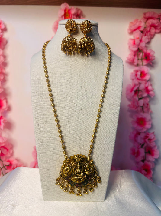Daivik Gold Chain
