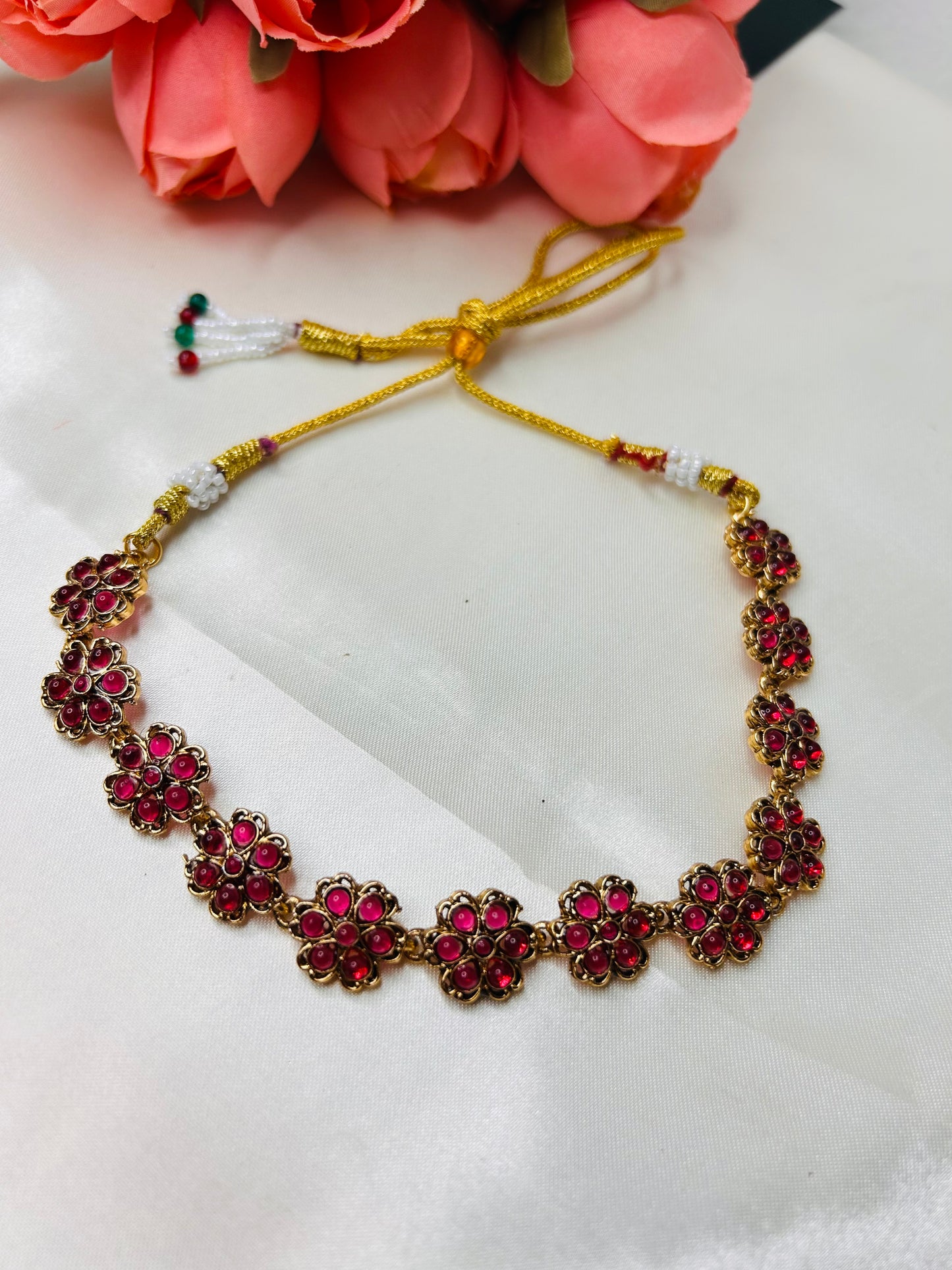 KEMP SIMPLE NECKSET