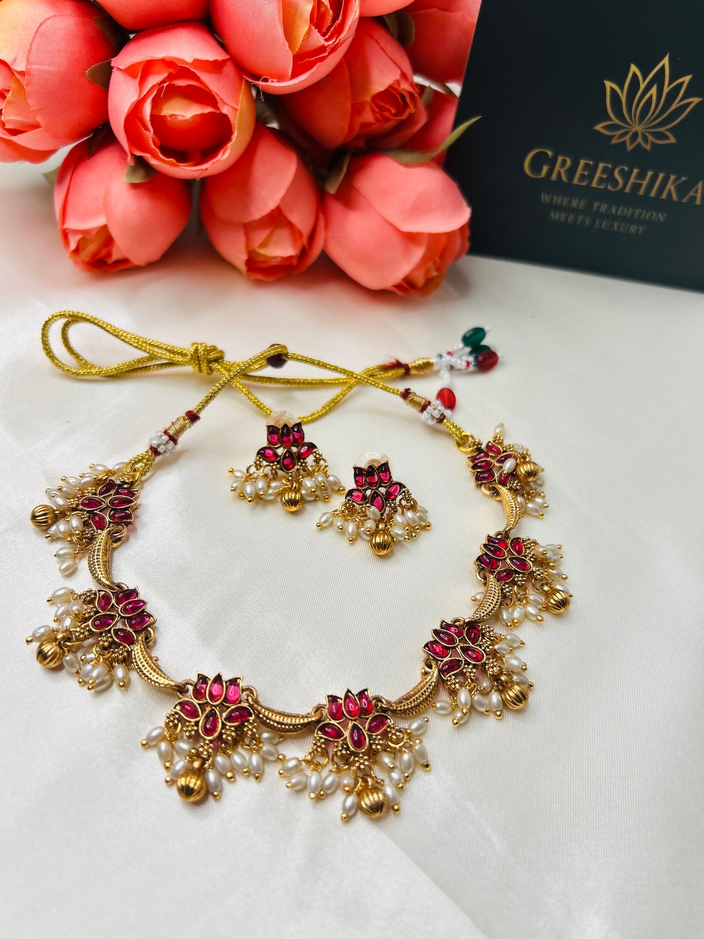 RUBY WHITE STONE PEARL LOTUS NECKLASE